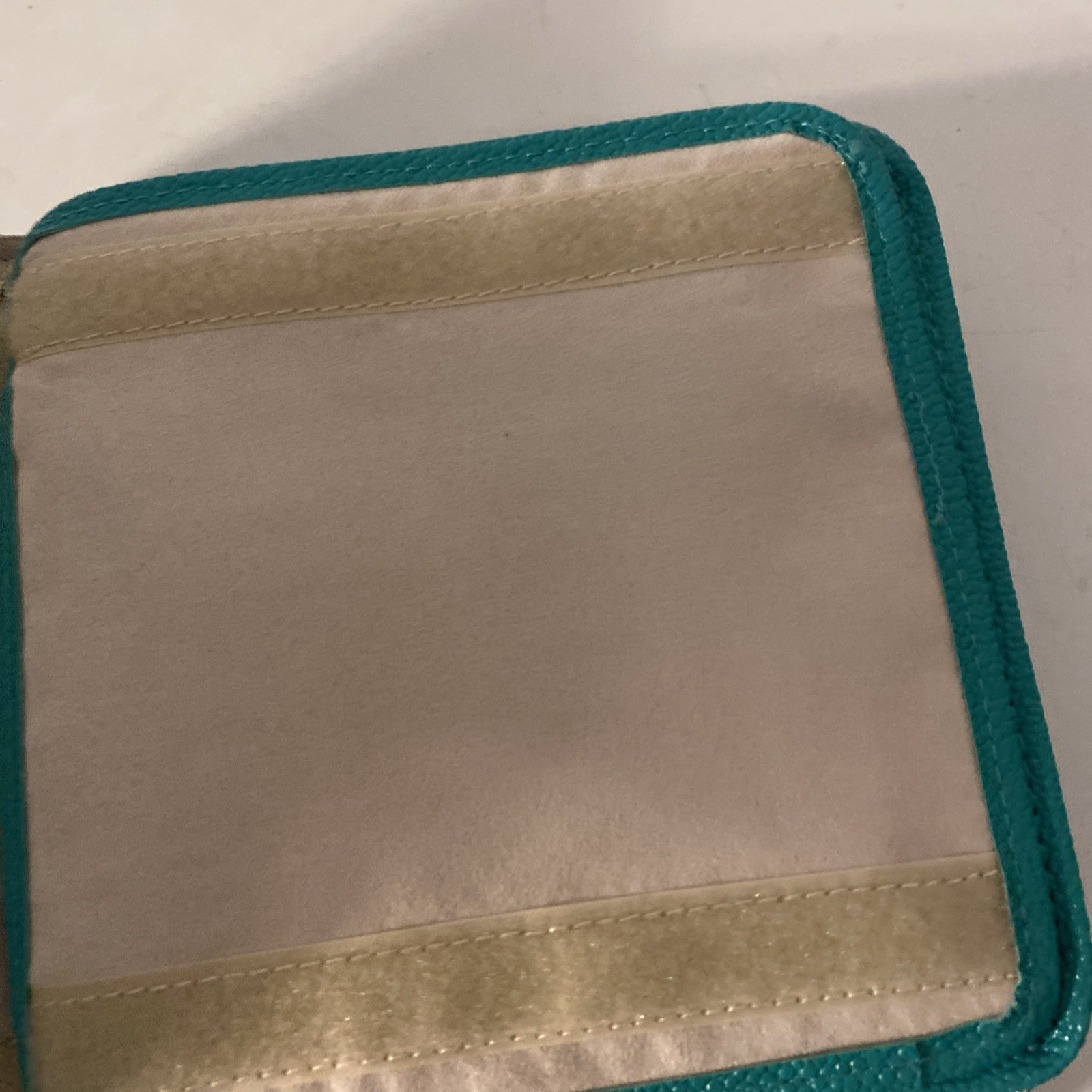 Kendra Scott Zip Away Travel Green Jewelry Case Organizer