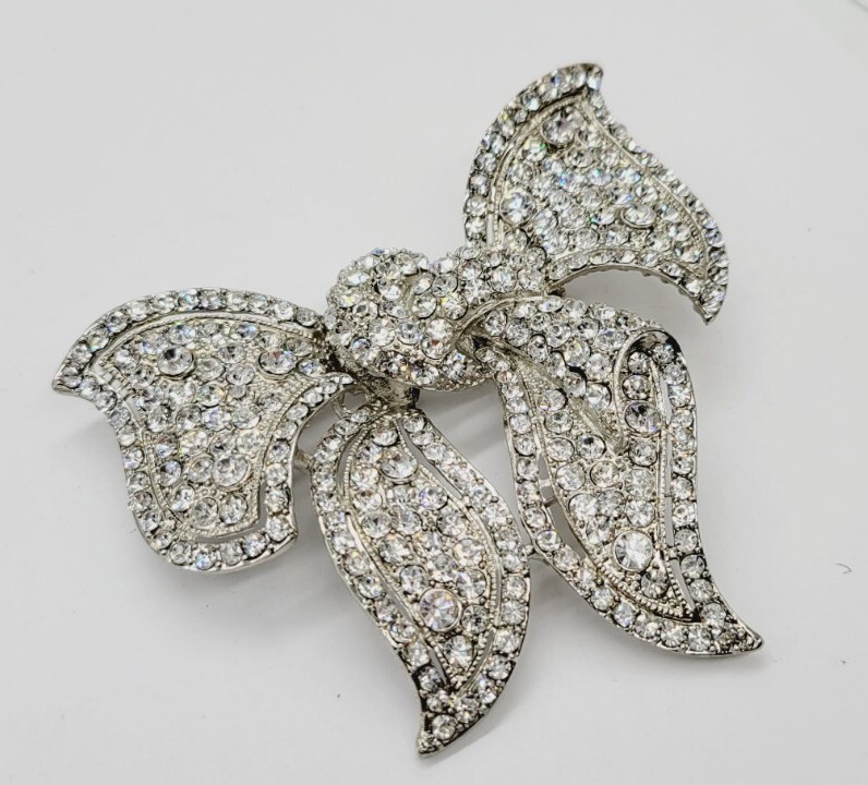 HUGE Ribbon Bow Crystal PAVE Silver tone Brooch Pin 3.75 in x 4 in Runway