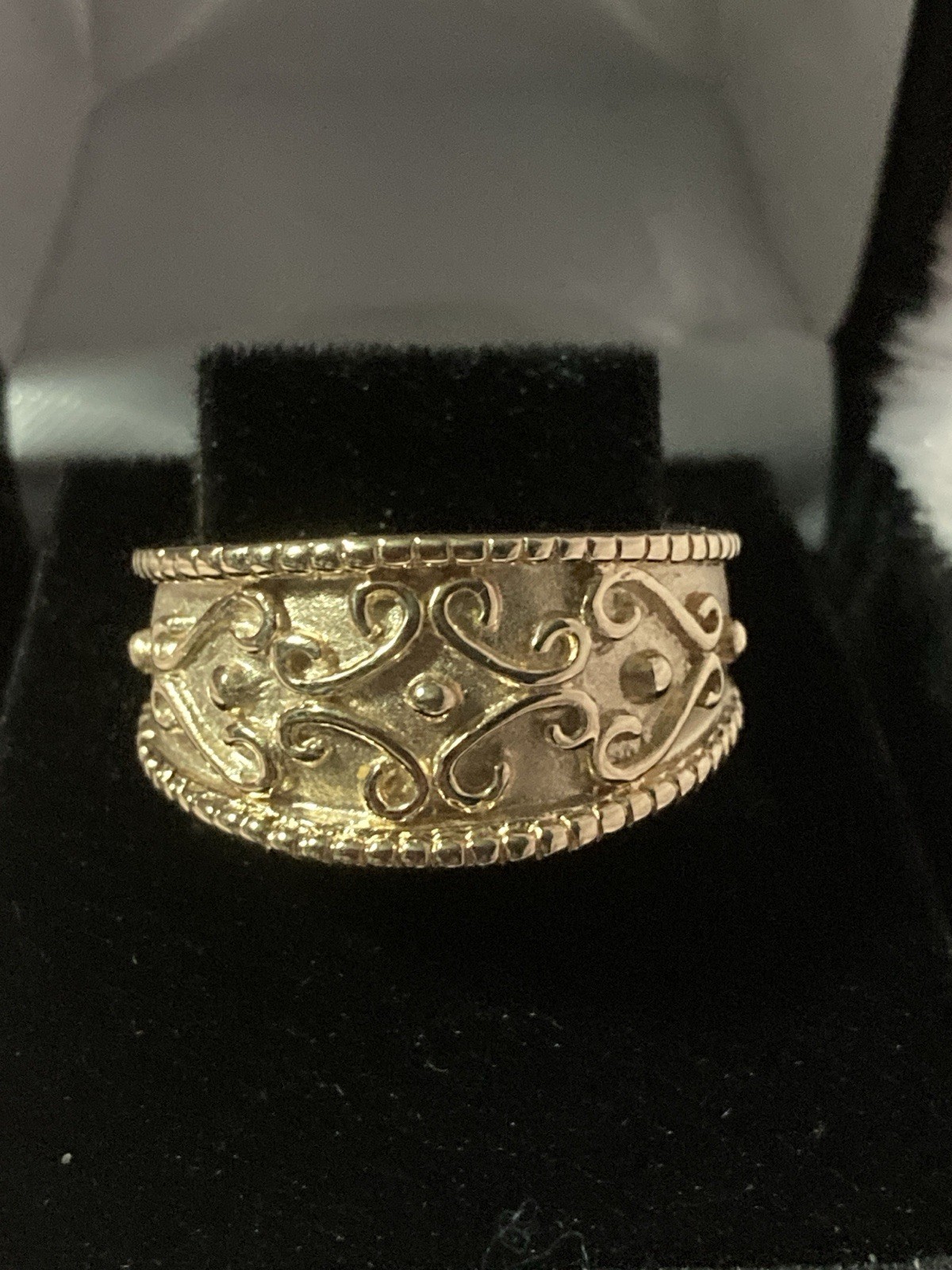14Kt 8 Grams Yellow Gold Etruscan Scroll Band Ring 8 Grams