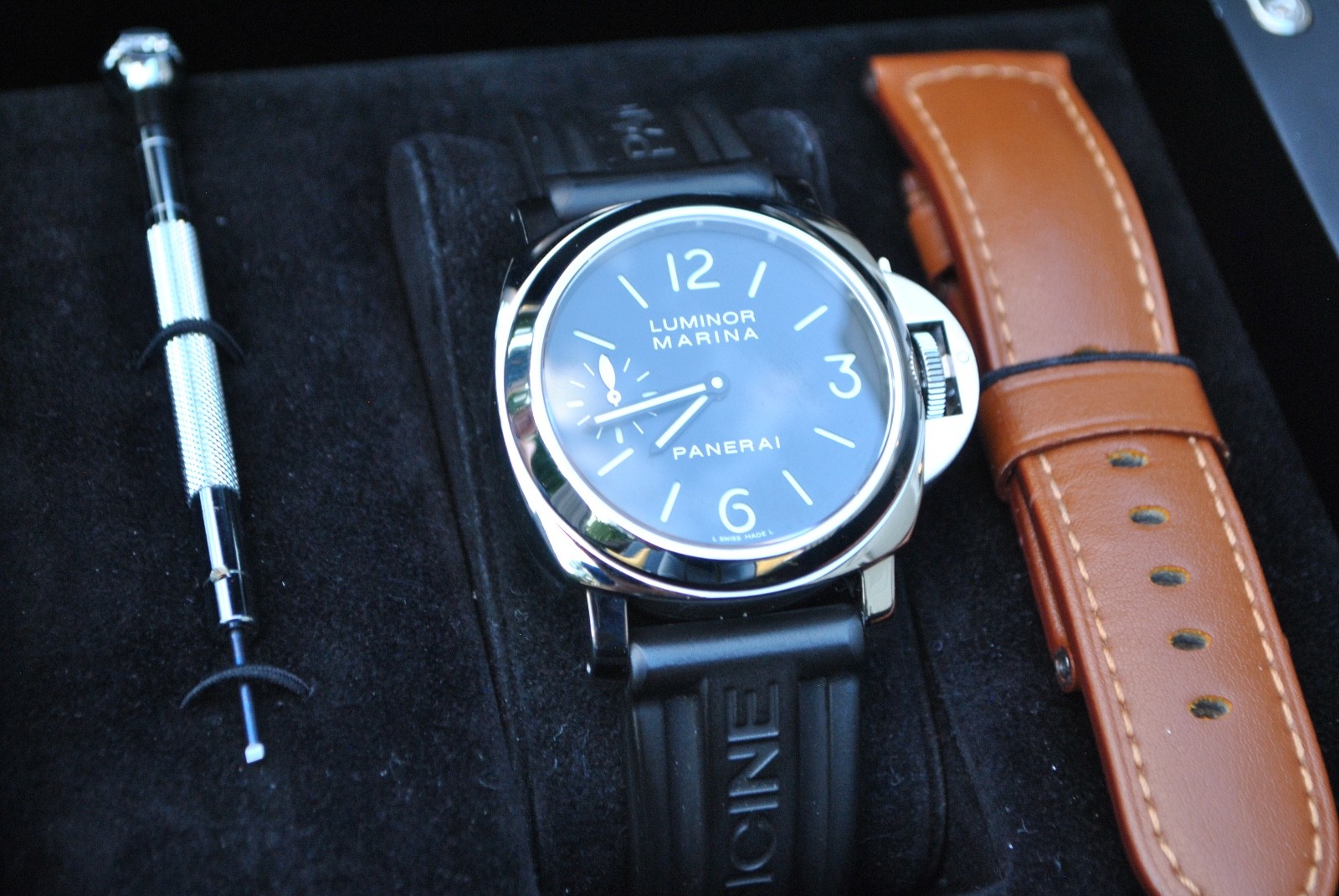 Panerai PAM111 Luminor Marina Men’s Black Watch – PAM00111 R Series Box Papers