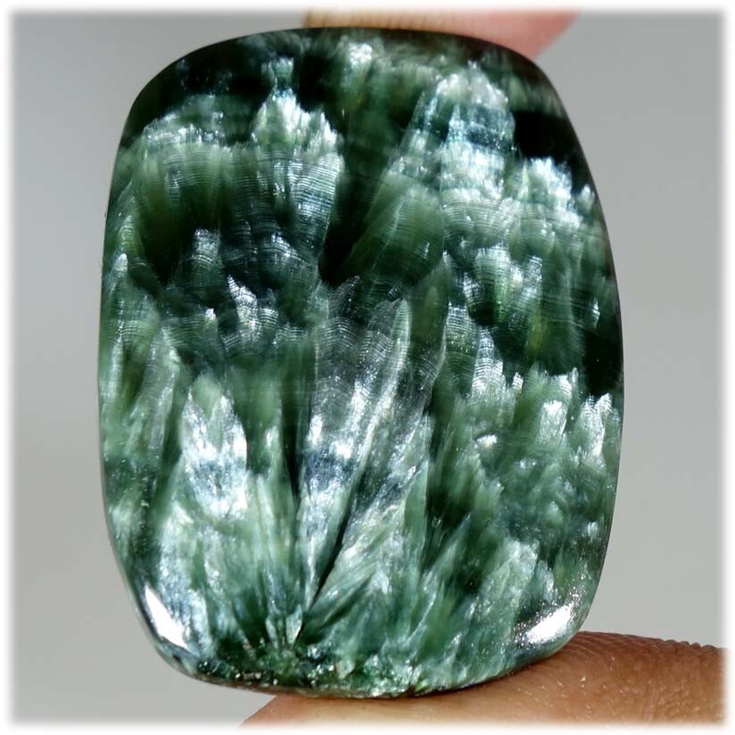 38.00 Cts Natural Cushion Cabochon Green Seraphinite Chakra Healing Pendant Gems