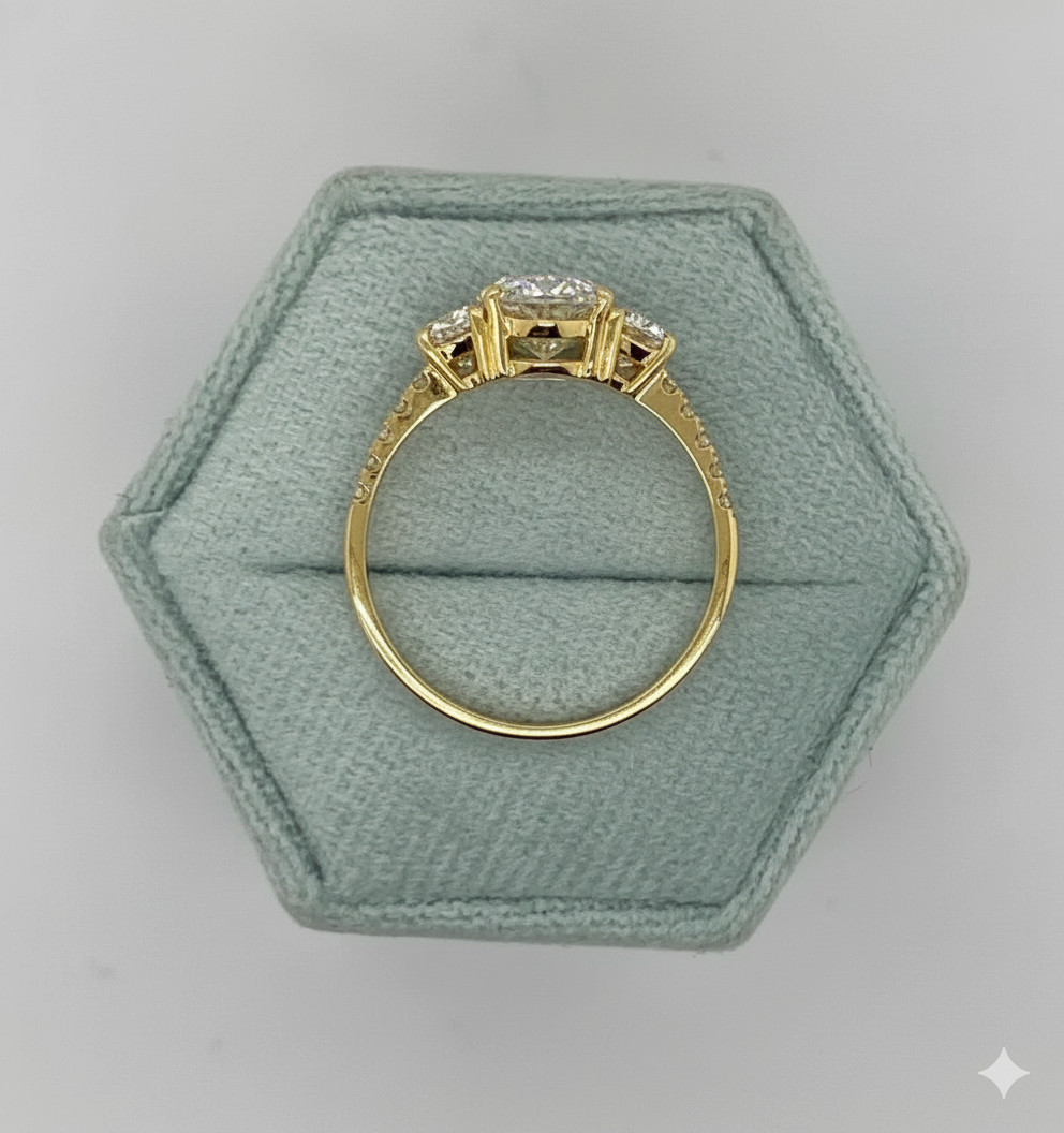 Diamond Wedding Ring 4 Carat Lab Grown Oval Cut IGI E F VVS CVD 14k Yellow Gold