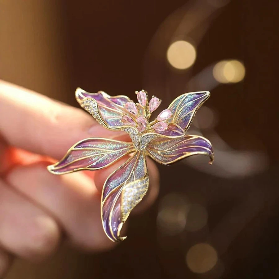Romantic Iris Flower Brooch Pin for Women Men Rhinestone Floral Plant Lapel Pin