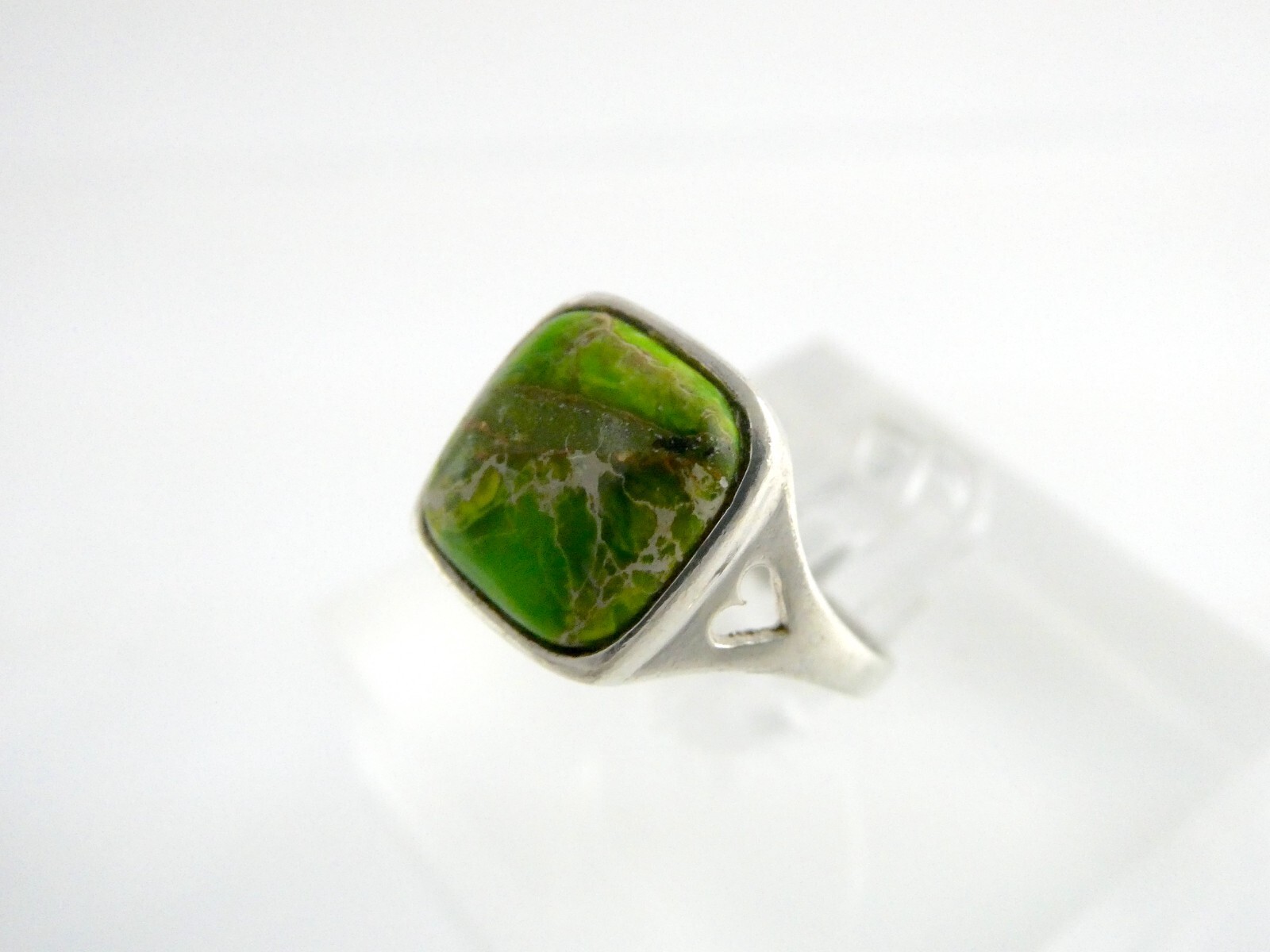 Sterling Silver Green Turquoise Heart Bezel Ring 925 Size 7 Weighs 2.4 Grams