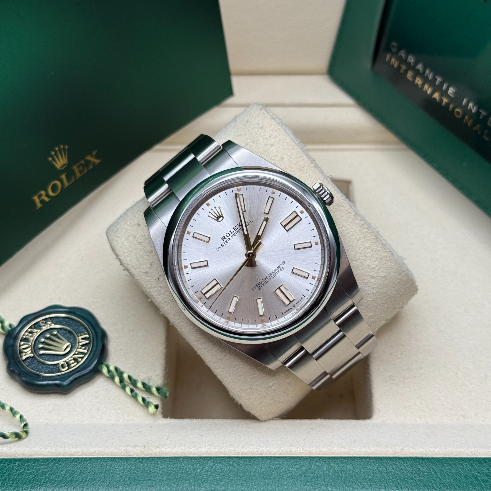 Rolex Oyster Perpetual 41 Silver Index Dial Stainless Steel Smooth Bezel Oyster