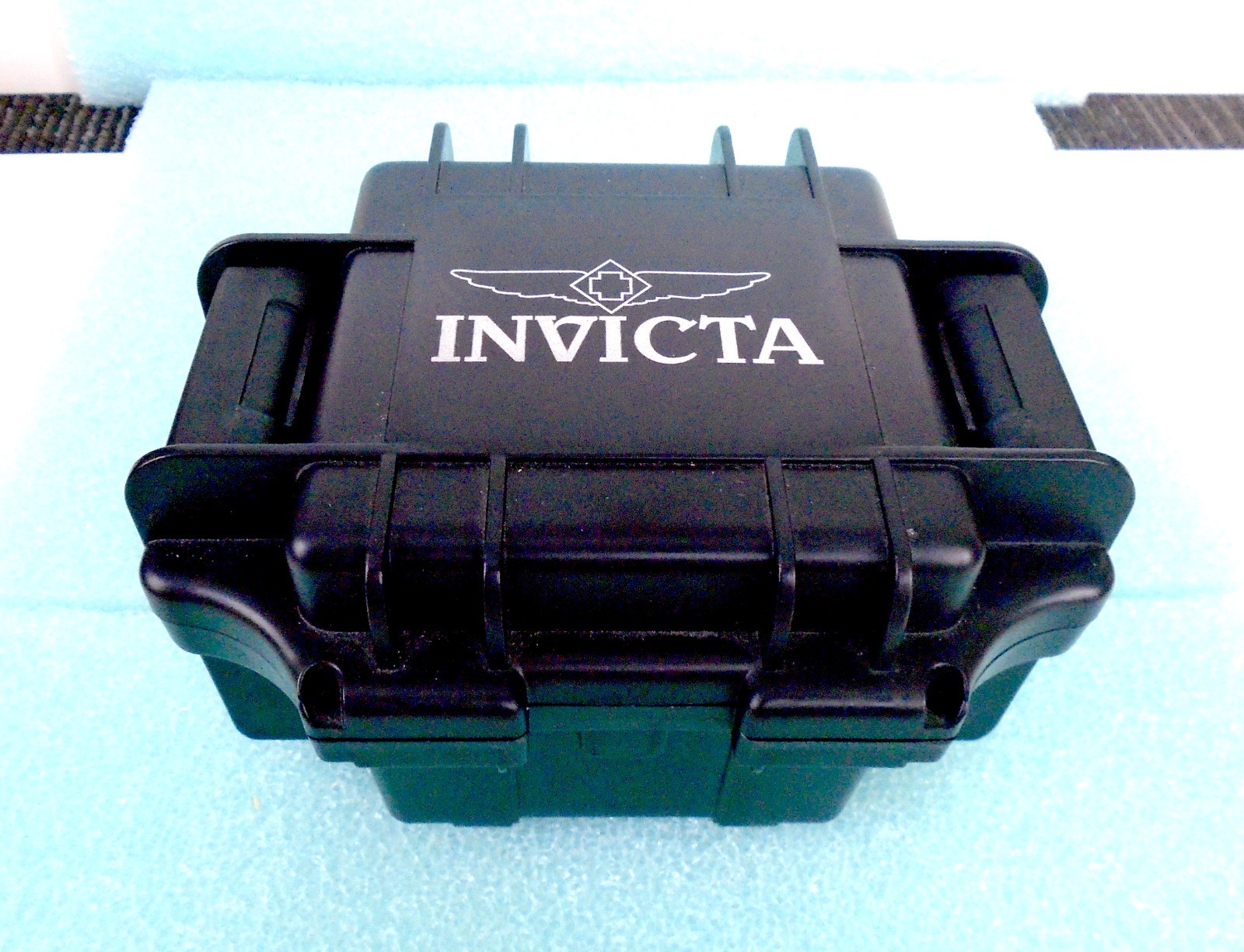 Invicta Model 32686 Corduba Stainless Steel Gun Metal Quartz Men’s Watch HTF