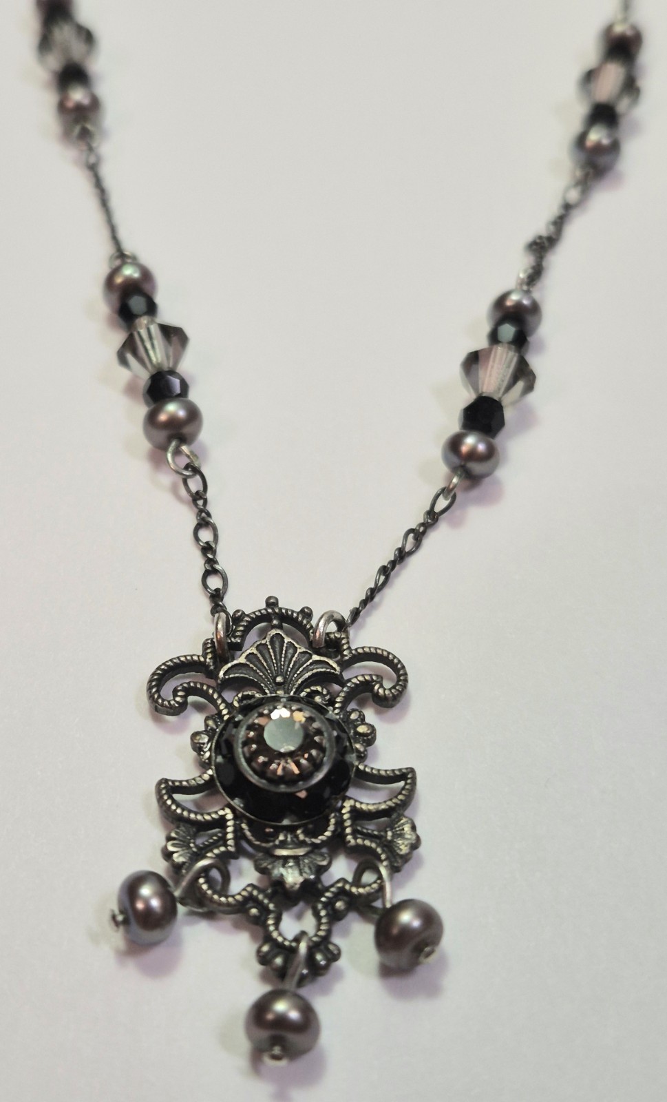 Vintage LIZ PALACIOS Necklace Dainty Crystal Pearl Black & Grey Delicate Signed