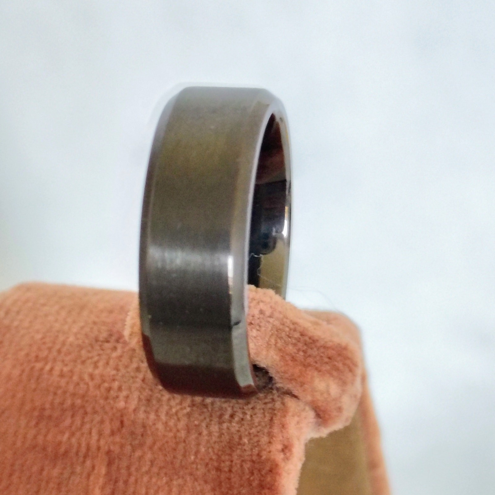 Mens size 10 Black Titanium Beveled Edge Brushed Finish Wedding Band Ring NEW