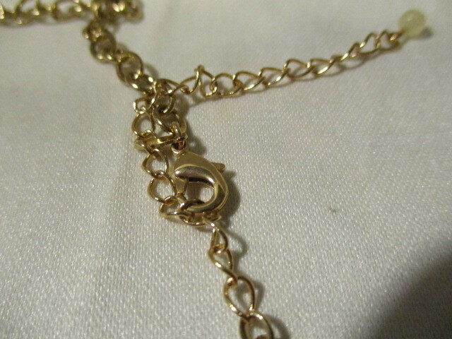 AVON Medallion Necklace Lace & Marble-Like Details Burnished Brass Faux Stones