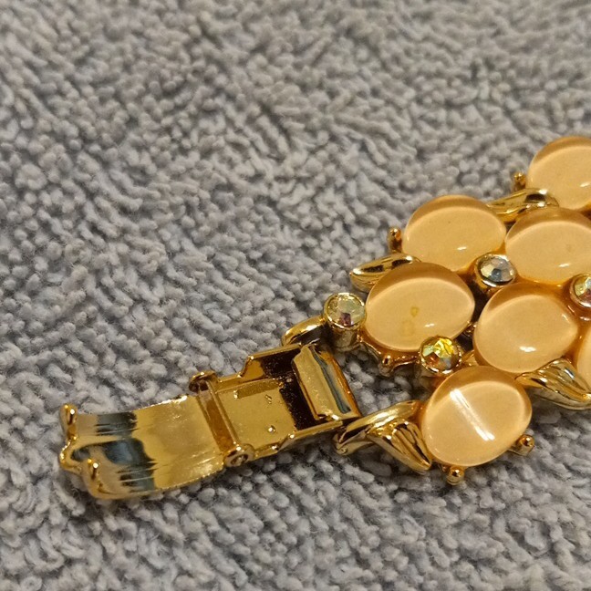 Gold Tone Link Tennis Bracelet Oval Beige Pink Cabochons Clear Rhinestones 7 in