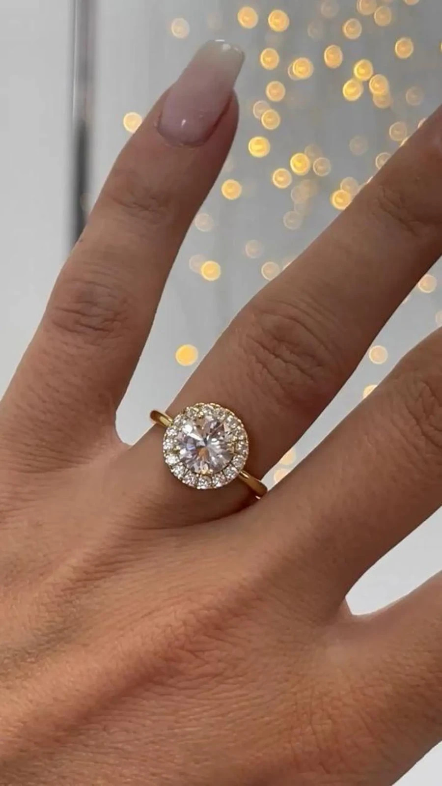 1.50Ct Round Cut EF-VS1 Lab Grown Diamond Halo Engagement Ring 14k Yellow Gold