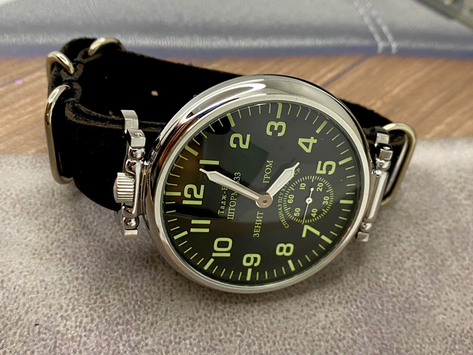 Watch Molniya Mechanical Vintage Soviet Molnija Russian 3602 Dial Wrist Man USSR