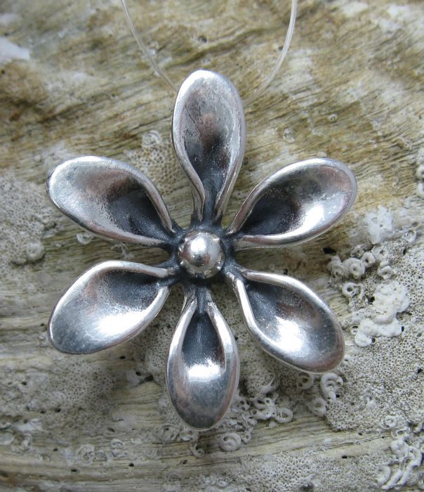 Stylish Sterling Silver Pendant Flower Genuine Solid 925 Perfect Quality Empress