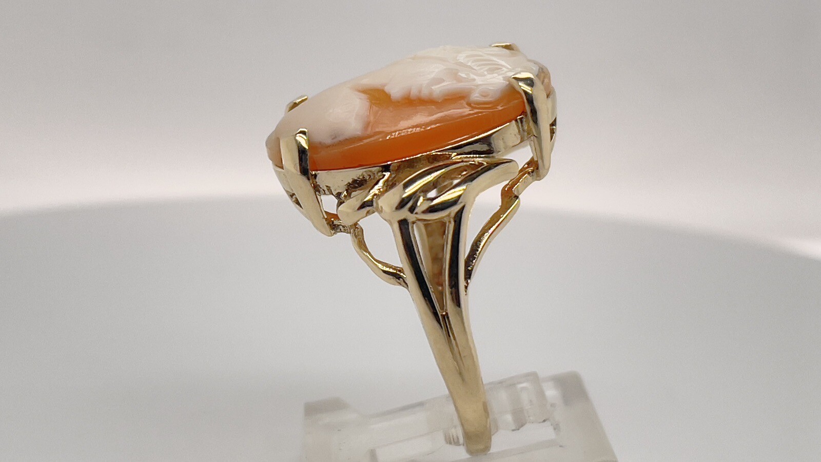 Vintage 14k Yellow Gold 19.9 x 15.1mm Oval Cameo Ring Size 9 3/8 – 5.3 Grams