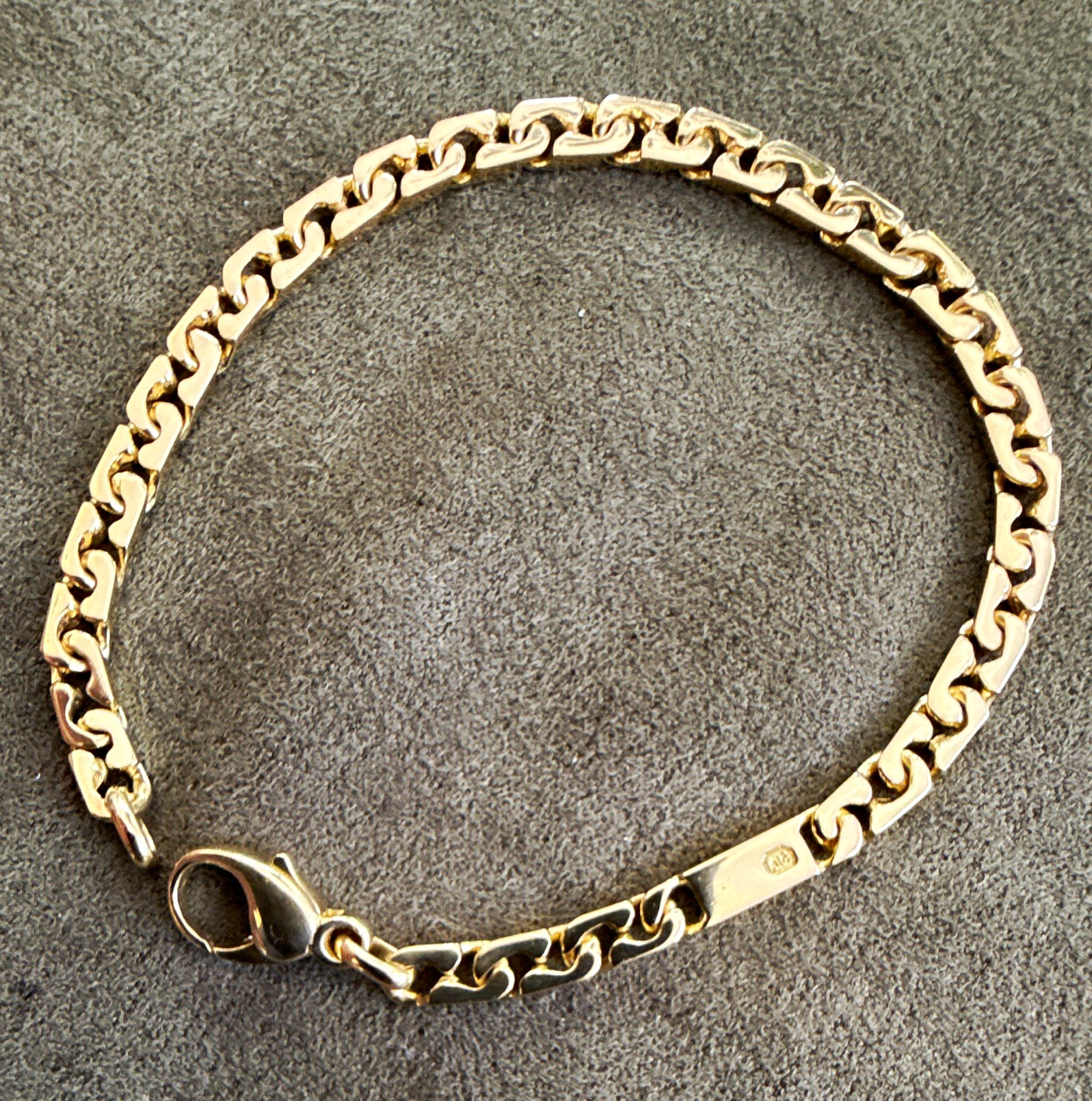 18K Yellow Gold Curb Link Chain Bracelet Lobster Clasp 7.5 Inch Signed