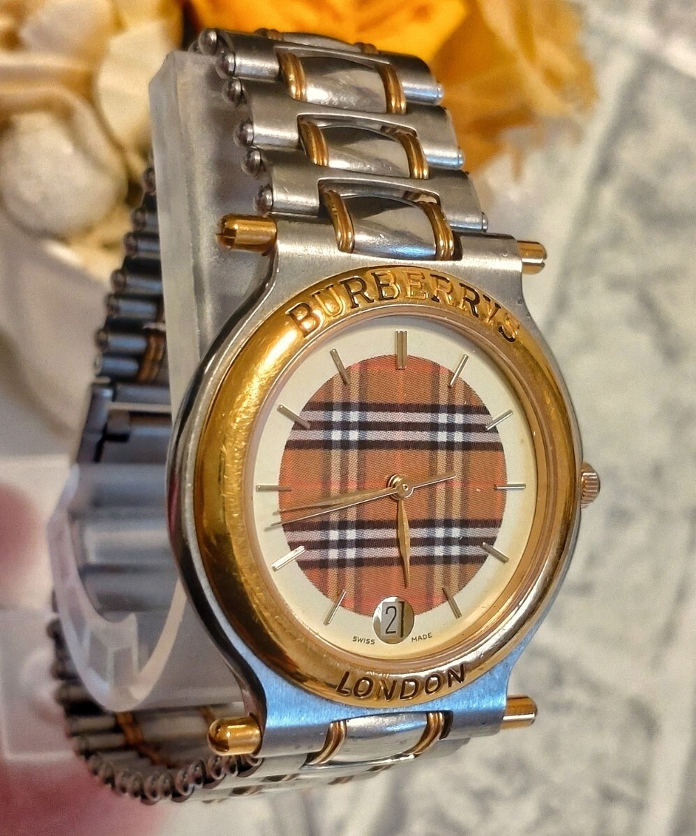 Working Women’s Watch Gold Silver Combination Color Date Horse Logo