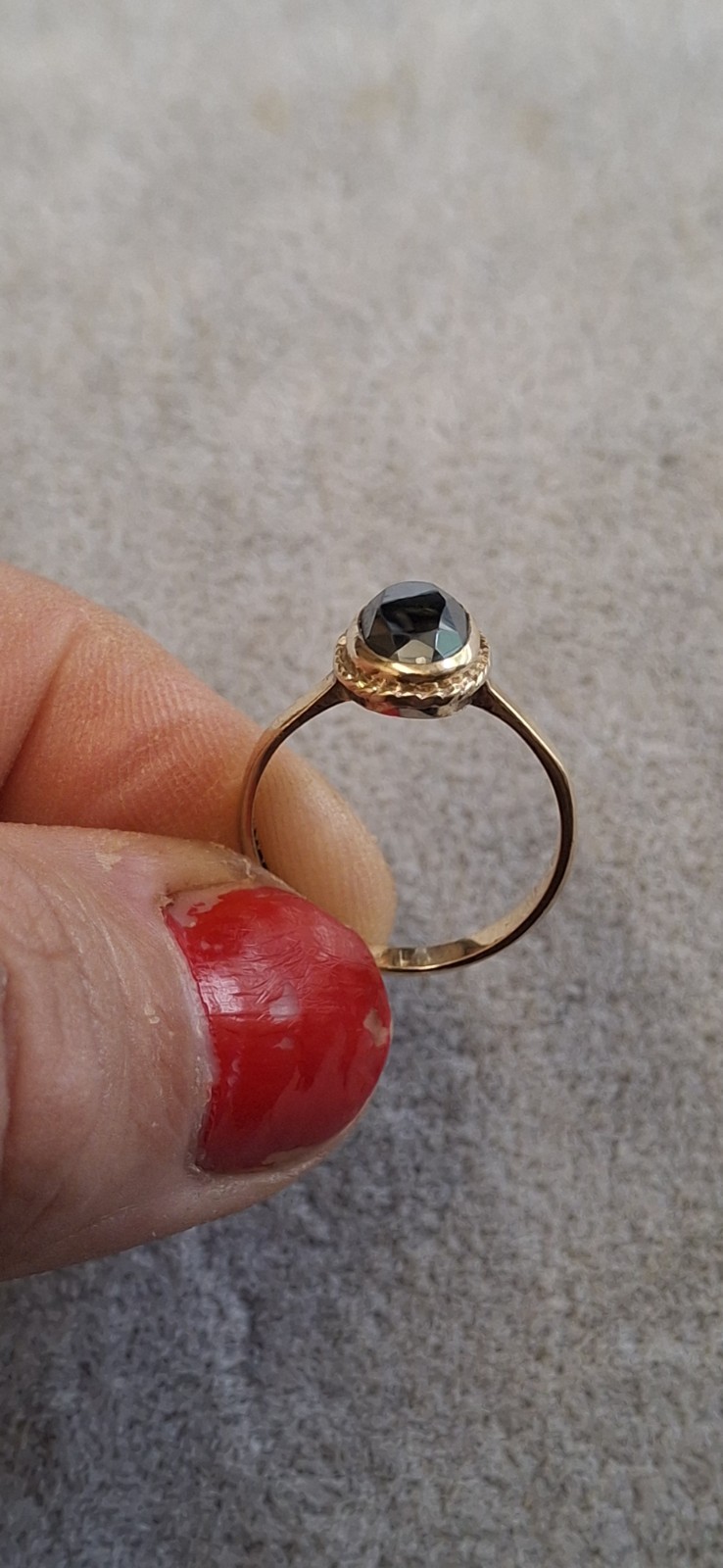 9ct Yellow Gold Hematite Ring Size L
