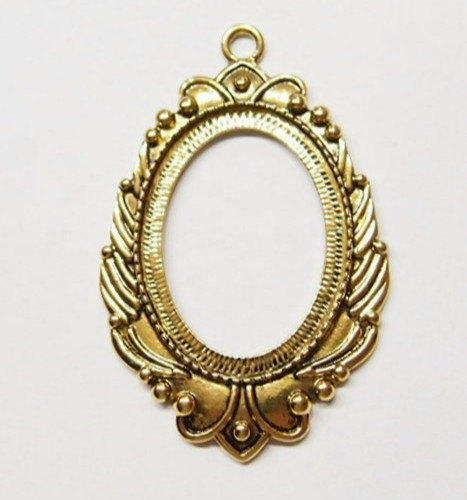 4 of 40x30mm Antique Gold Victorian Deco Beaded Laurel Wreath Pendant Settings