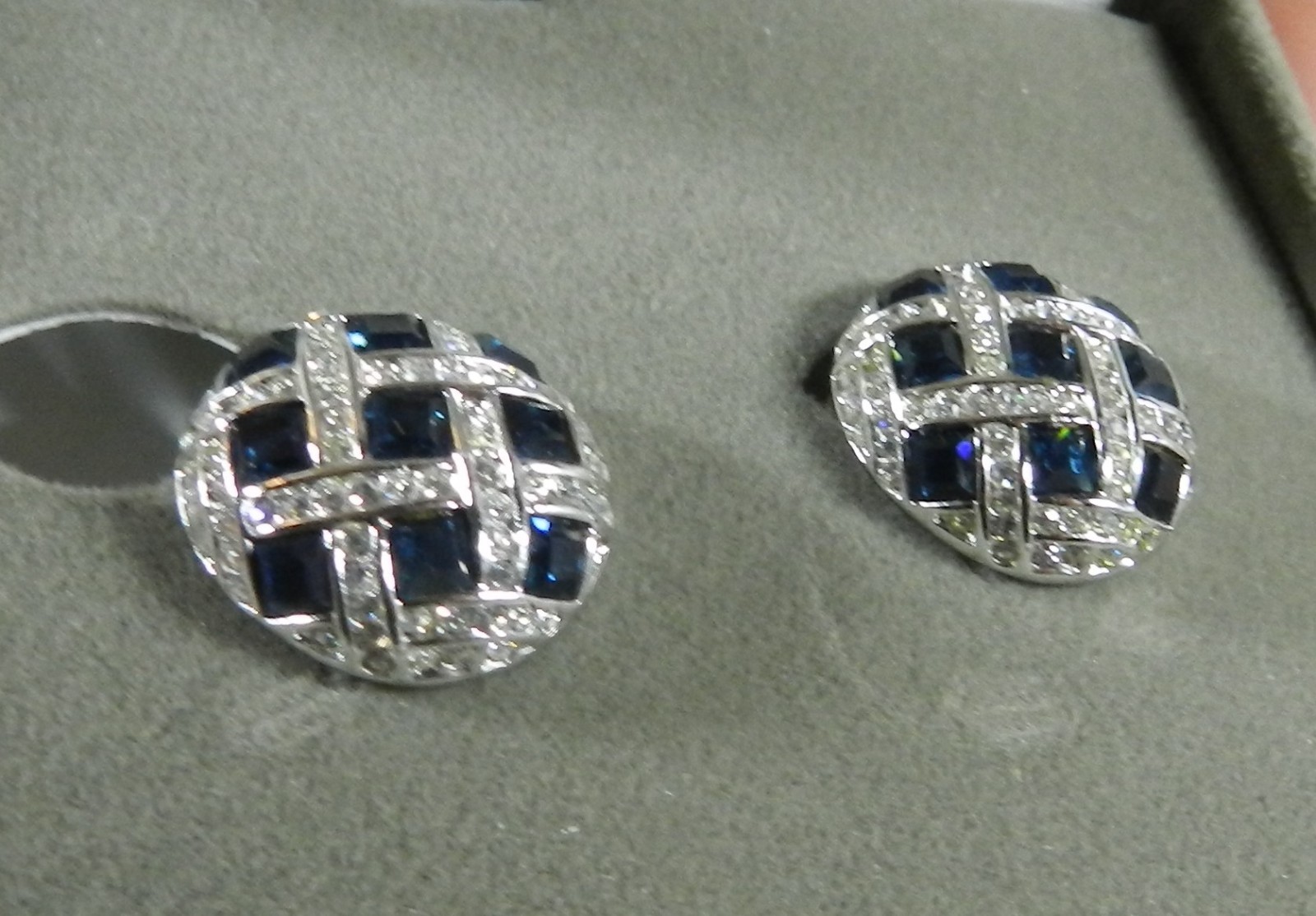 New w/ Box – Nolan Miller Extravagant Button Clip-on Earrings – Blue – 0.75″