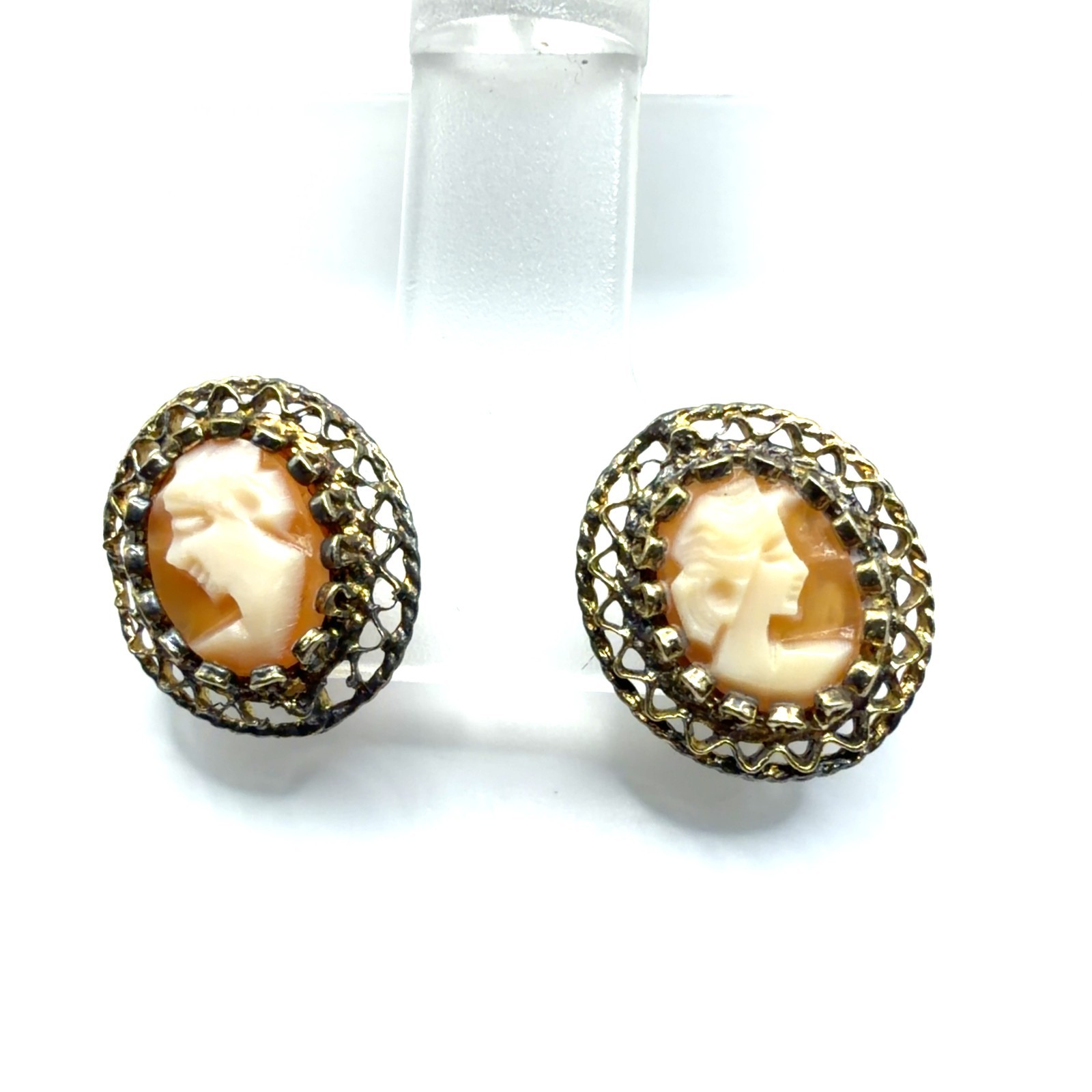 Vintage Petite Gold Filled Male and Female Cameo Earring Studs – 1.5 Grams