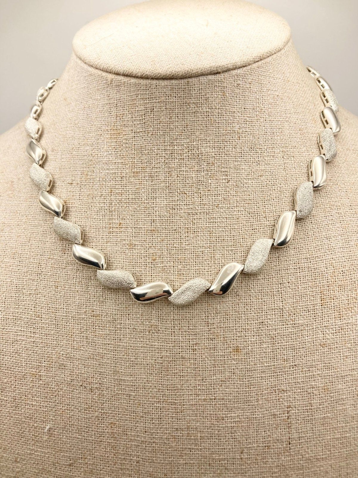FAS 925 sterling silver wave Matt finish collar necklace