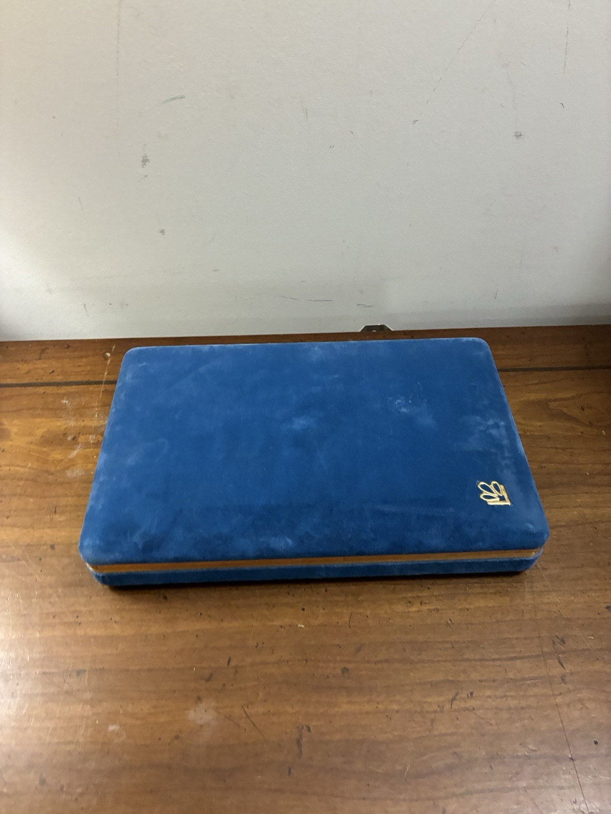 Vintage Mele Blue Velvet Hinged Clamshell Travel Jewelry Box 10×6.5” Mirror EUC