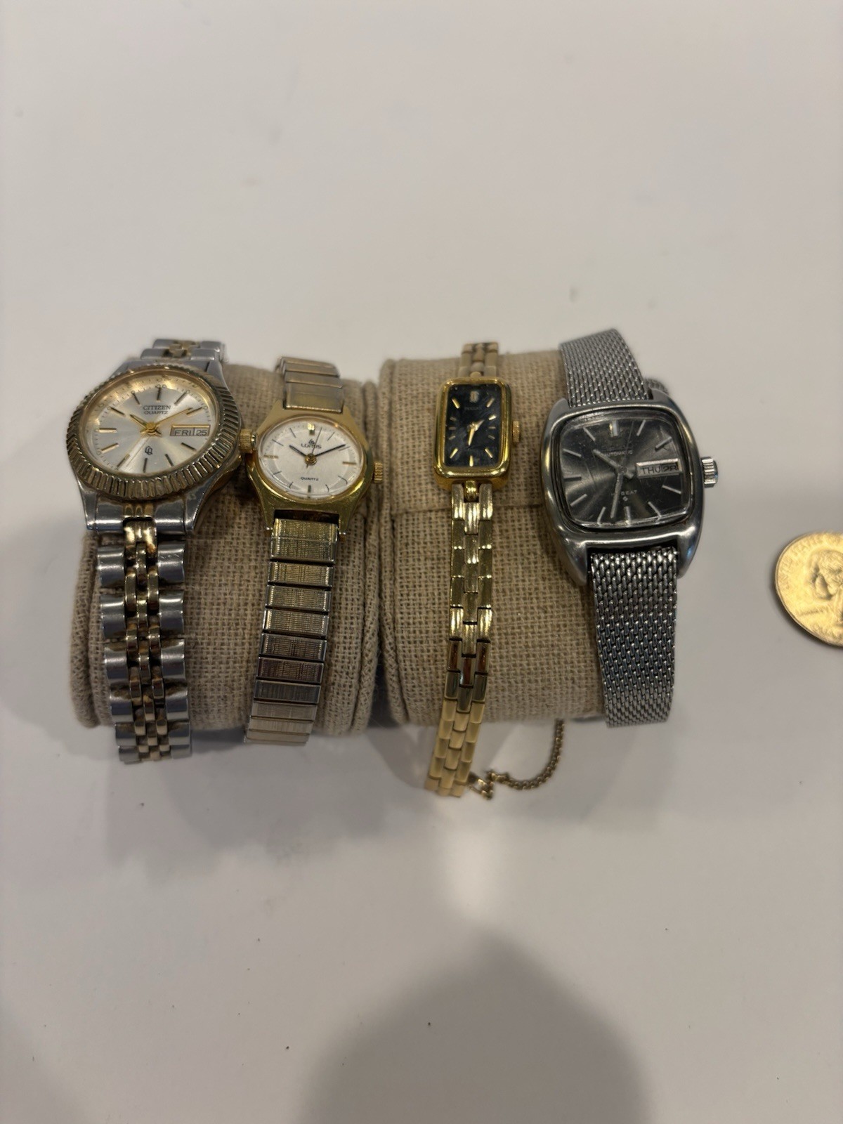 Lot Of 4 LADIES WATCHES- SEIKO PULSAR LORUS CITIZEN- Need Batteries