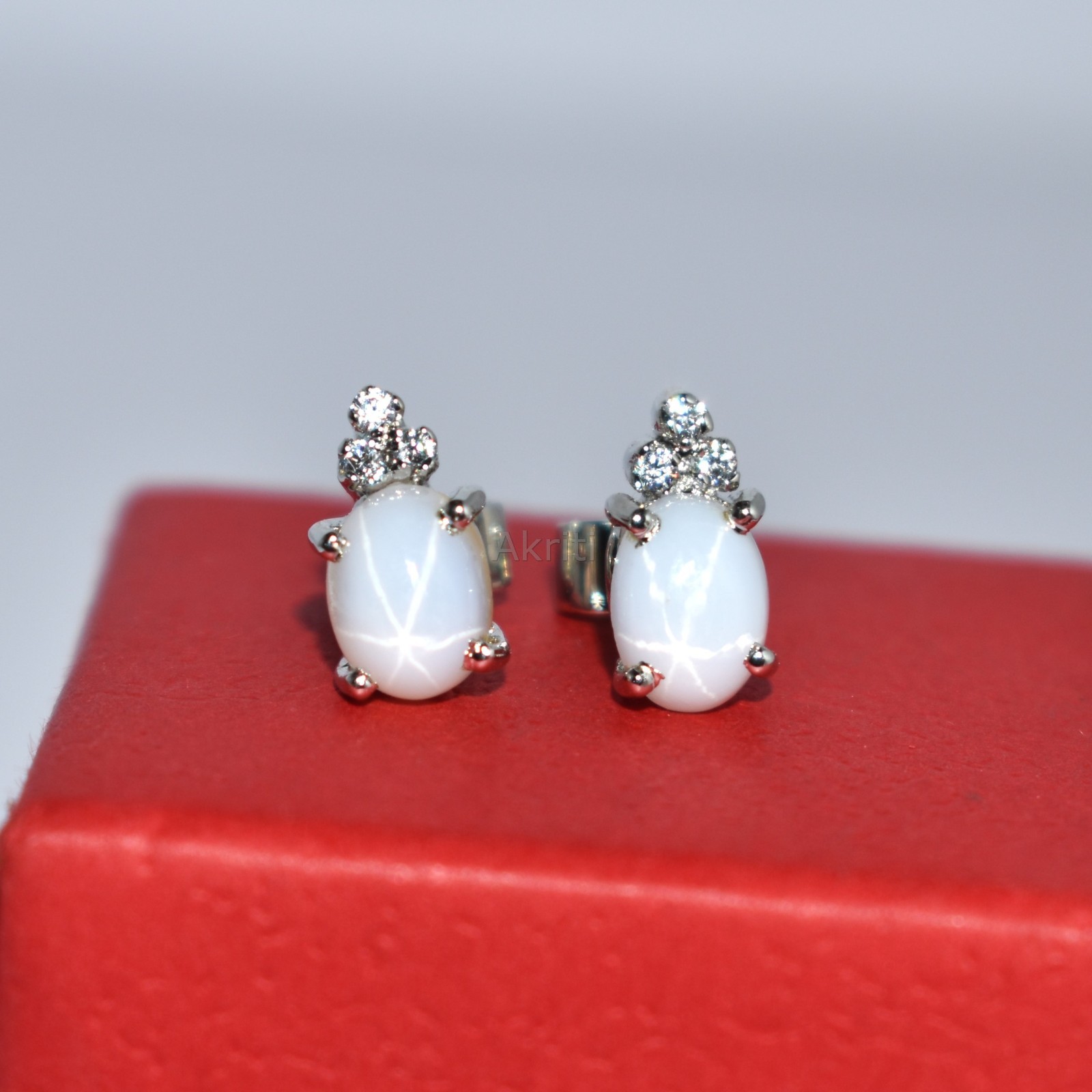Crown Style Lab Lindy Star Sapphire & CZ Diamond 925 Sterling Silver Stud