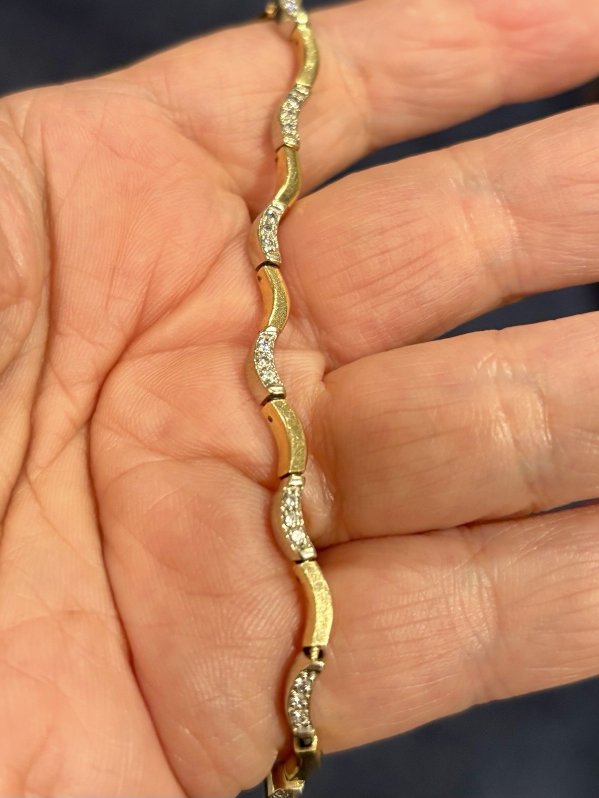 14K Solid Gold Diamond bracelet 12.6 Grams, 7” Inches Long New!