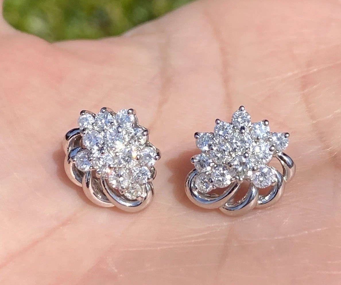 Stunning 1.20CTW 100% Natural Quality Diamond Platinum Studs Earrings