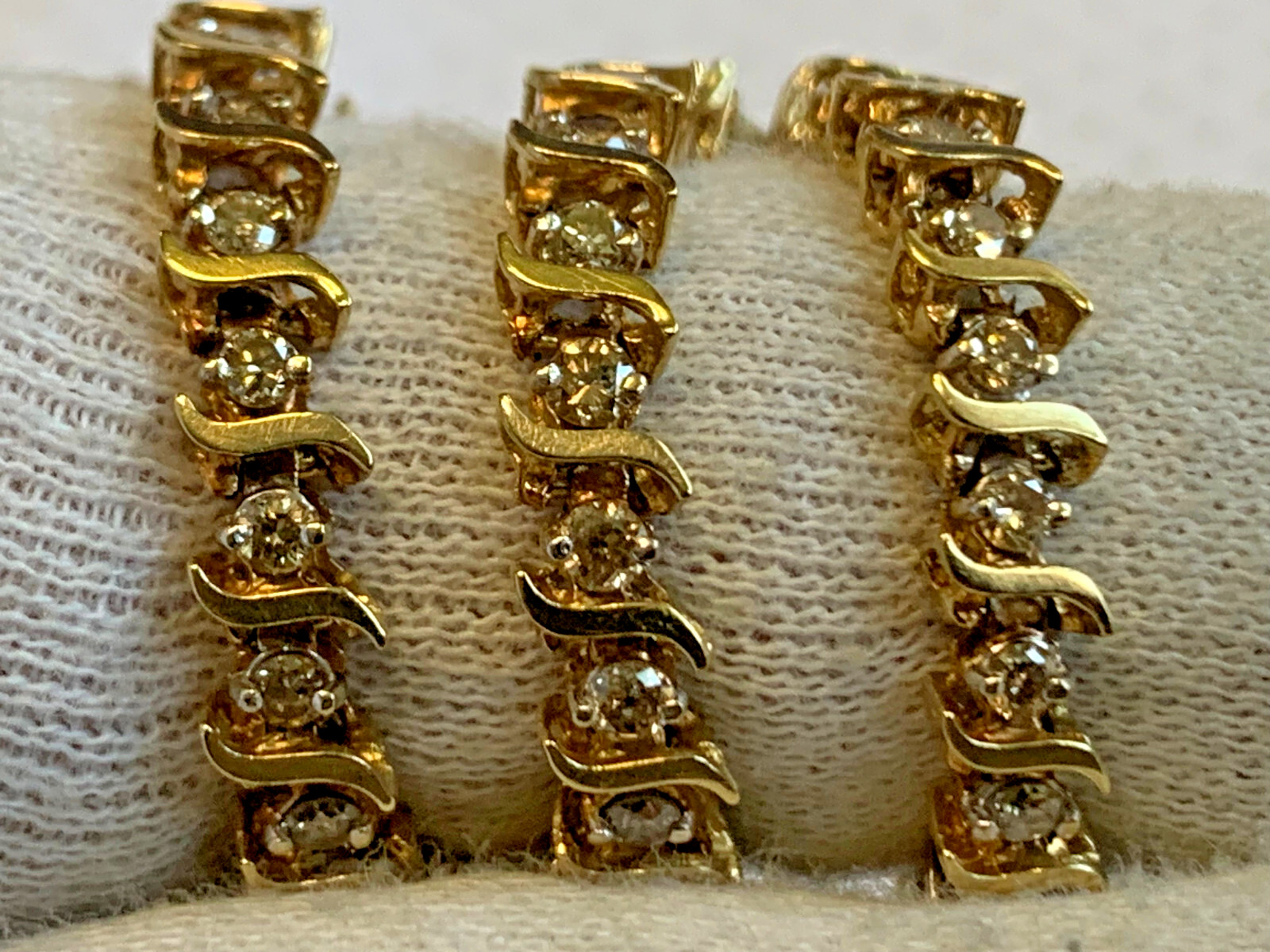 10K Yellow Gold Diamond Bracelet 7.71g Fine Jewelry 7″ Round Prong Box Clasp