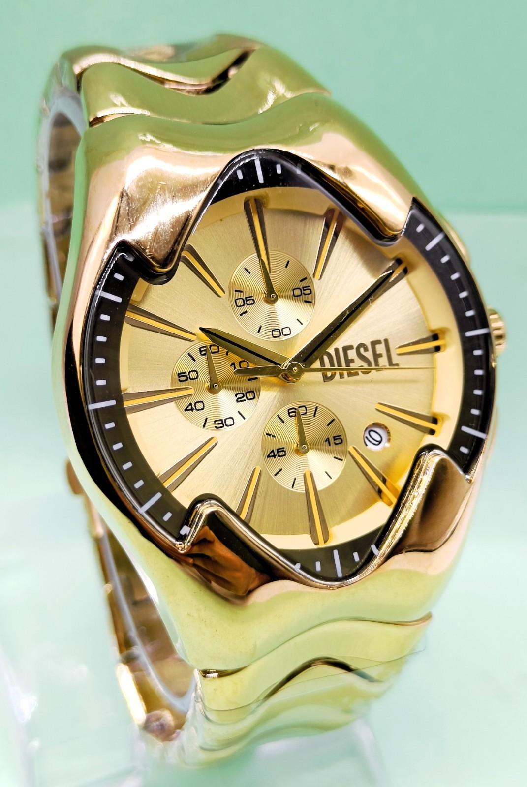 Awesome Diesel Mercurial Date Indicator Chronograph Quartz Men’s Wrist Watch