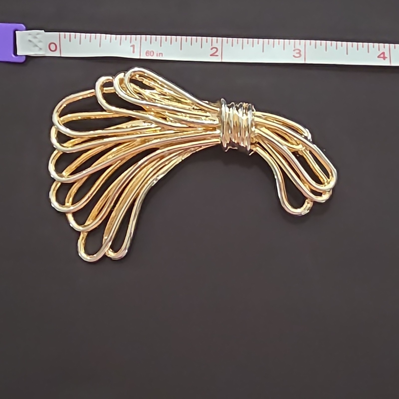 Gold Tone Bow Ribbon Wire Brooch Pin, Metal, No Stone, 3.75 in
