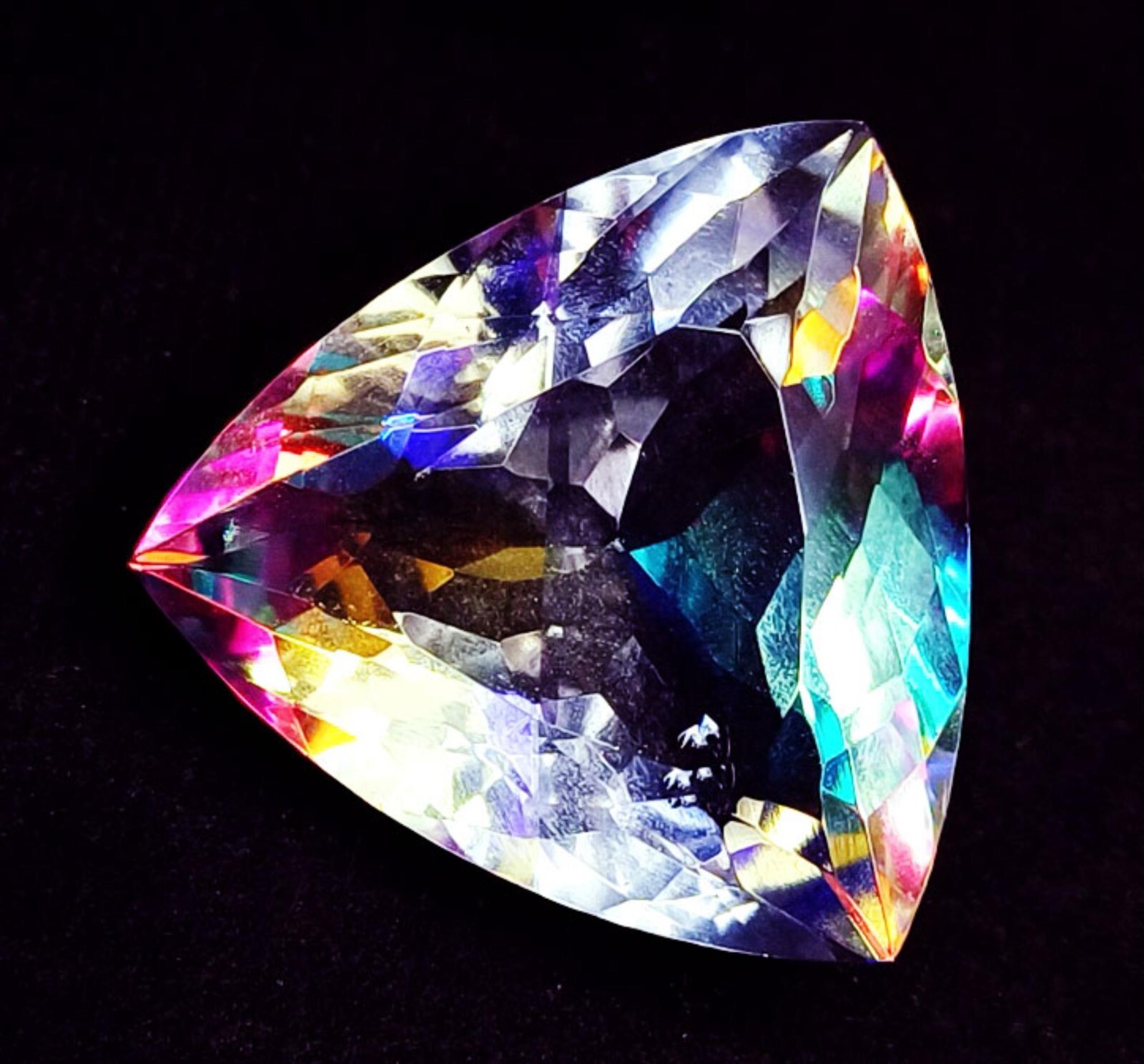 Certified Mystic Quartz Trillion Shape Loose Gemstone 55.00 Ct With Free Gift