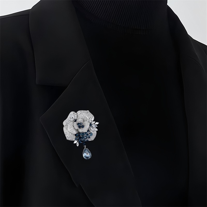 Women Rose Flower Brooch Blue Crystal Rhinestone Pin Elegant Floral Pendant Jewe