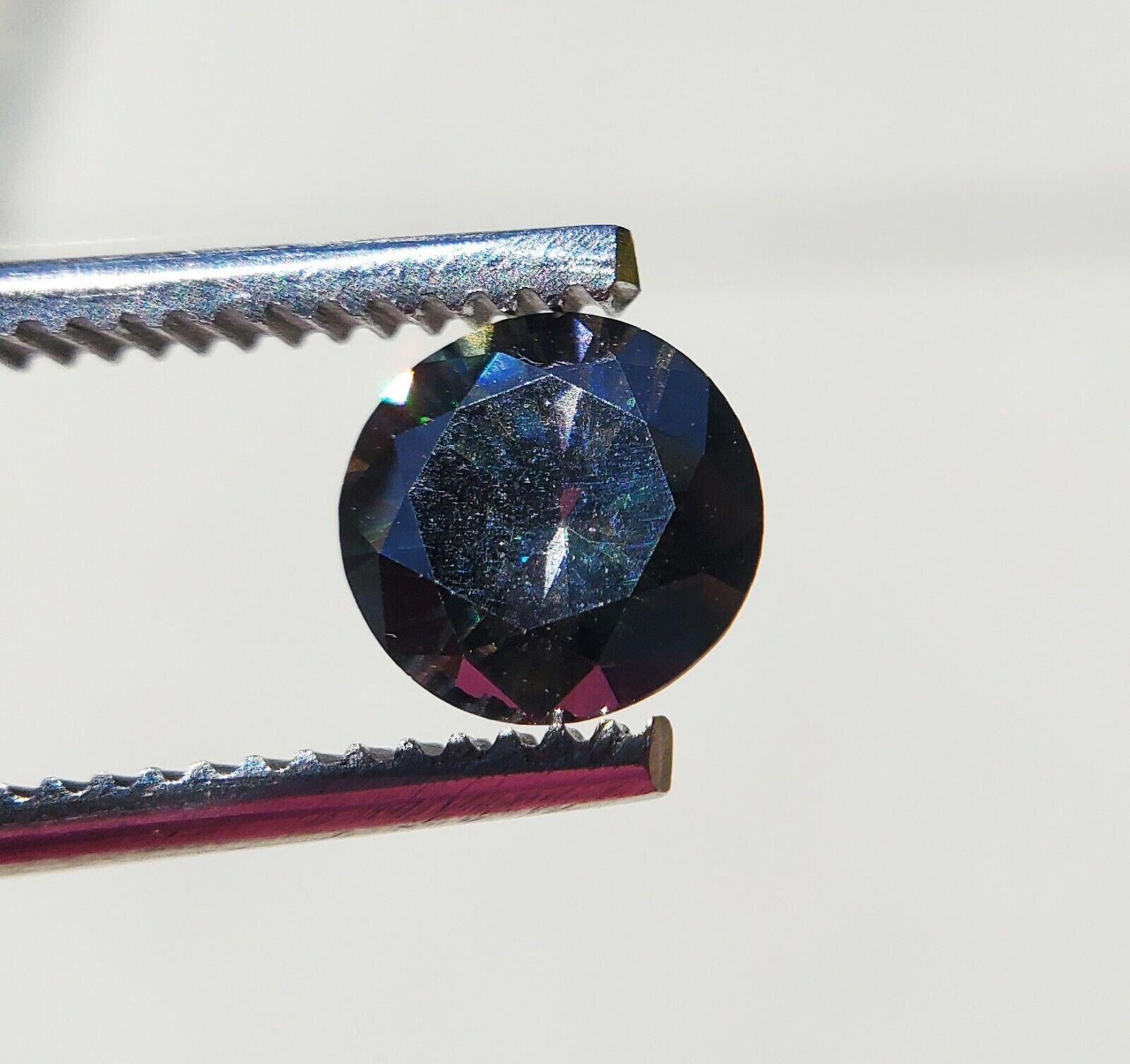 1.40 Carat Fancy Deep Blue Purple VS1 Lab Grown Round Brilliant Cut Diamond