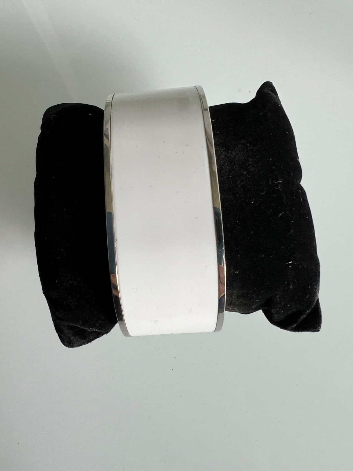 Authentic L.A.M.B. Gwen Stefani analog watch White black silver Bangle