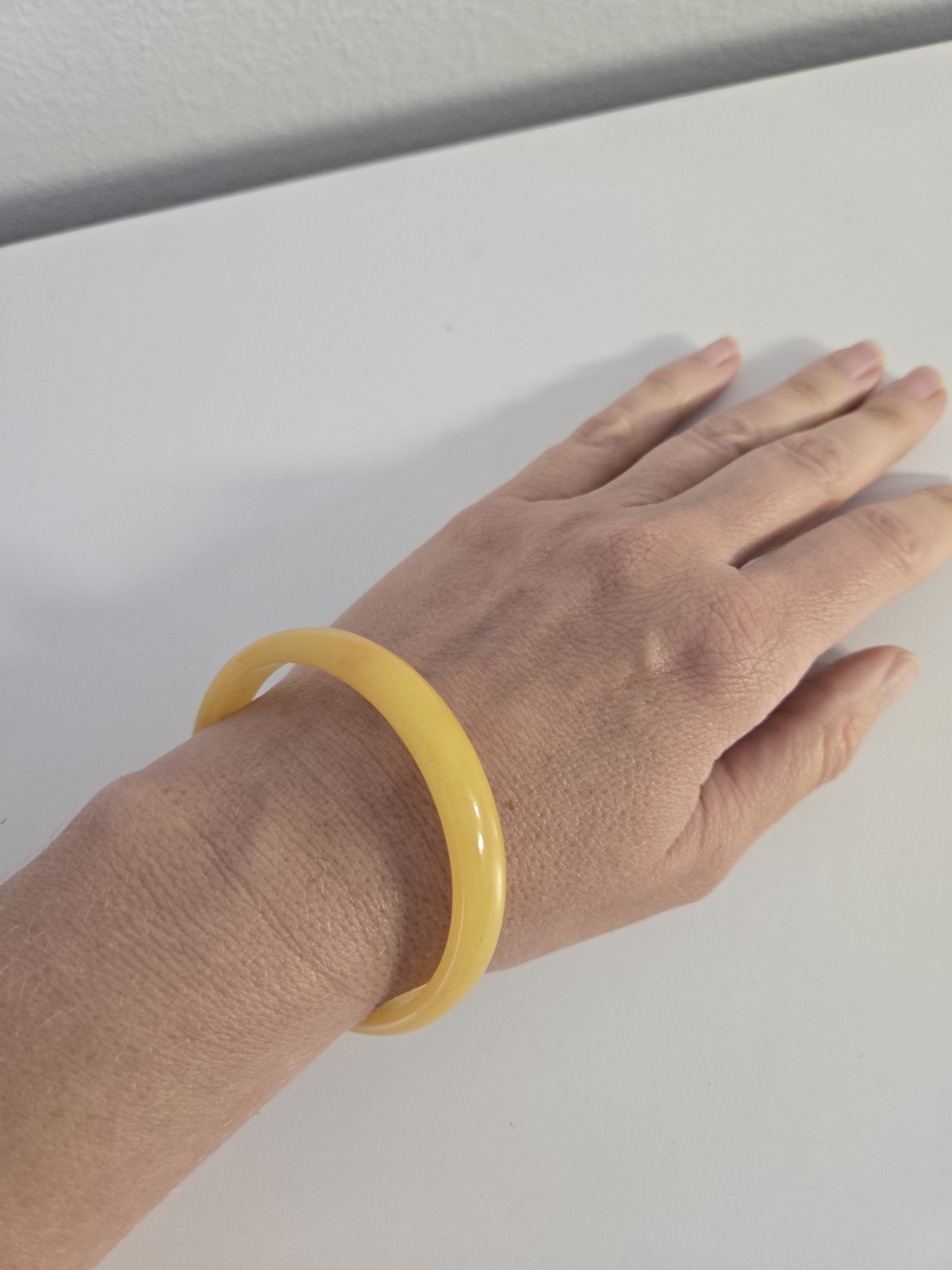 Vintage Bracelet Bakelite Bangle Bracelet Egg Yolk Butterscotch Gold 7.5mm