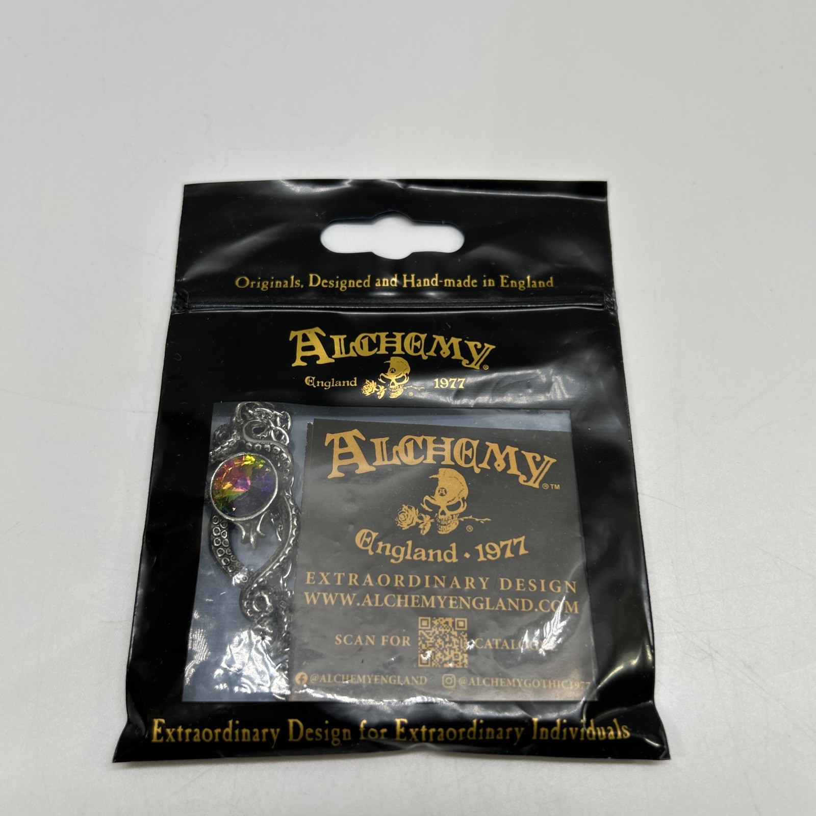 Sealed Alchemy Gothic ‘Light in the Dark’ Pendant Eldritch English Pewter P990