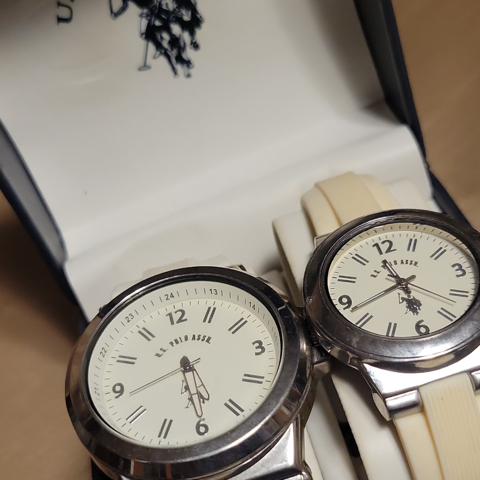 U.S. Polo Assn. Unisex White Rubber Band Analog Watch Set Silver Case 2-Piece