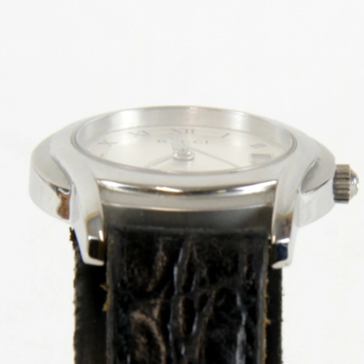 Gucci 5500L Silver St. Steel Quartz Round Watch Used with Box and Guarantee