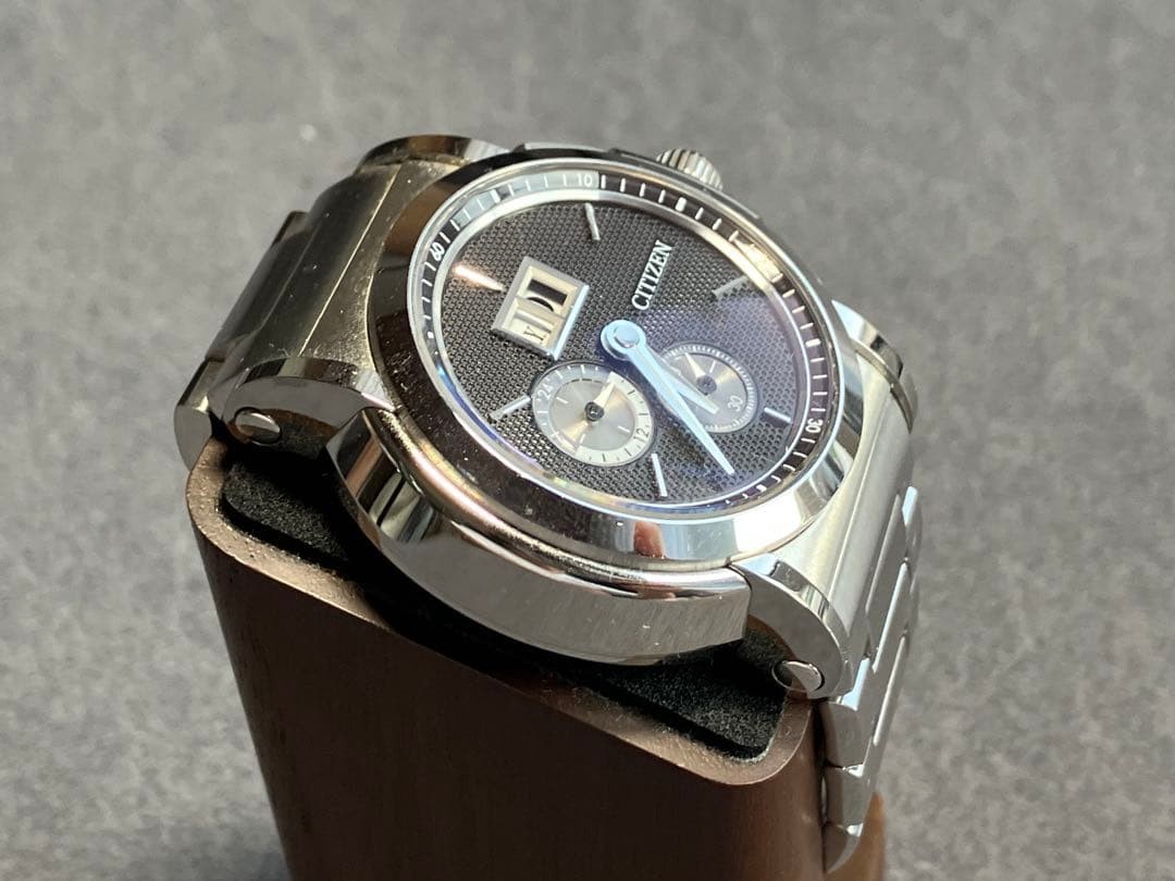 Citizen Series 8 Big Date CND72-0031 Eco-drive Solar Watch
