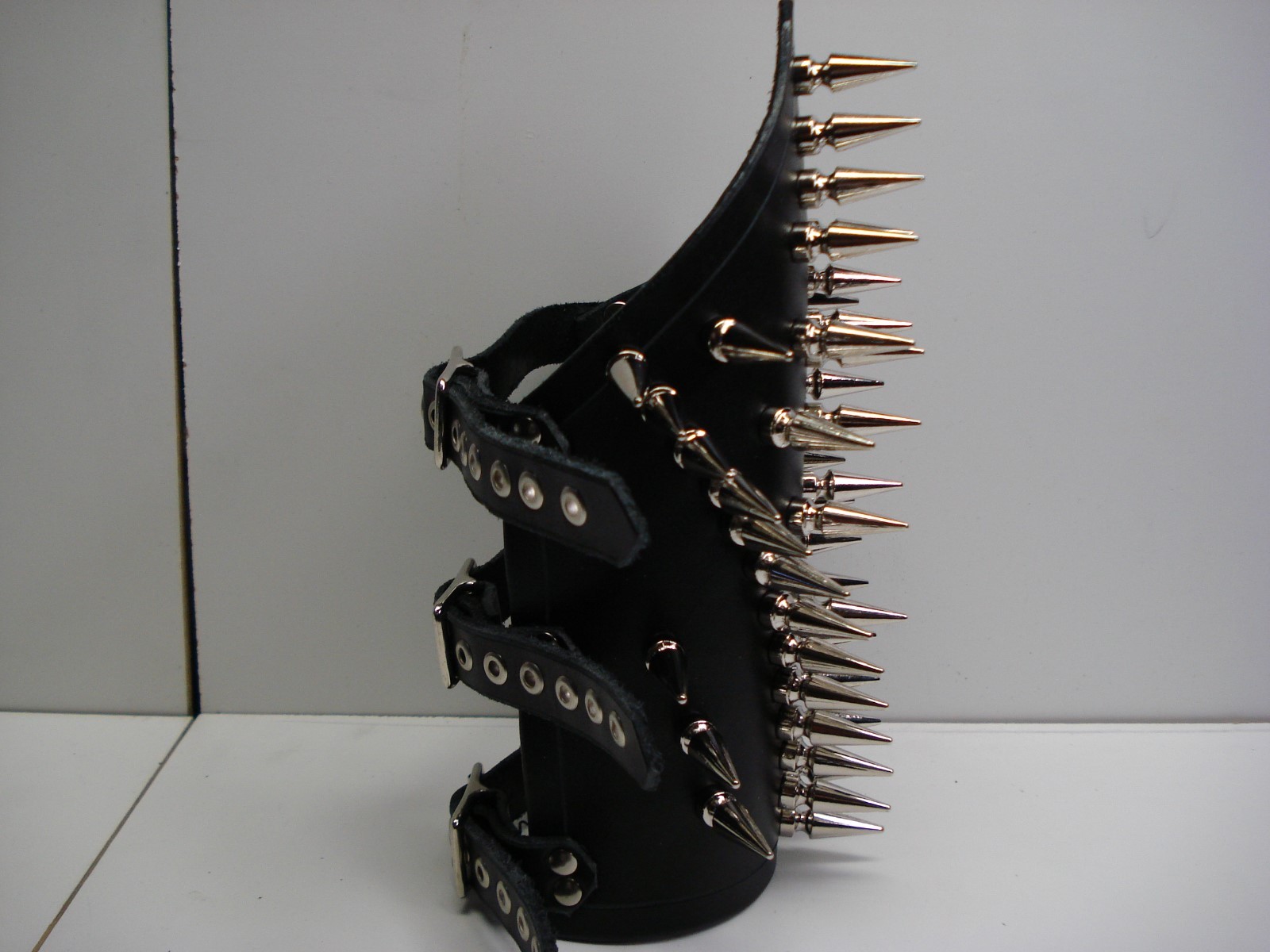 LEATHER SPIKED ARMBAND. BLACK METAL ….(MDLA0071)….. BELENOS