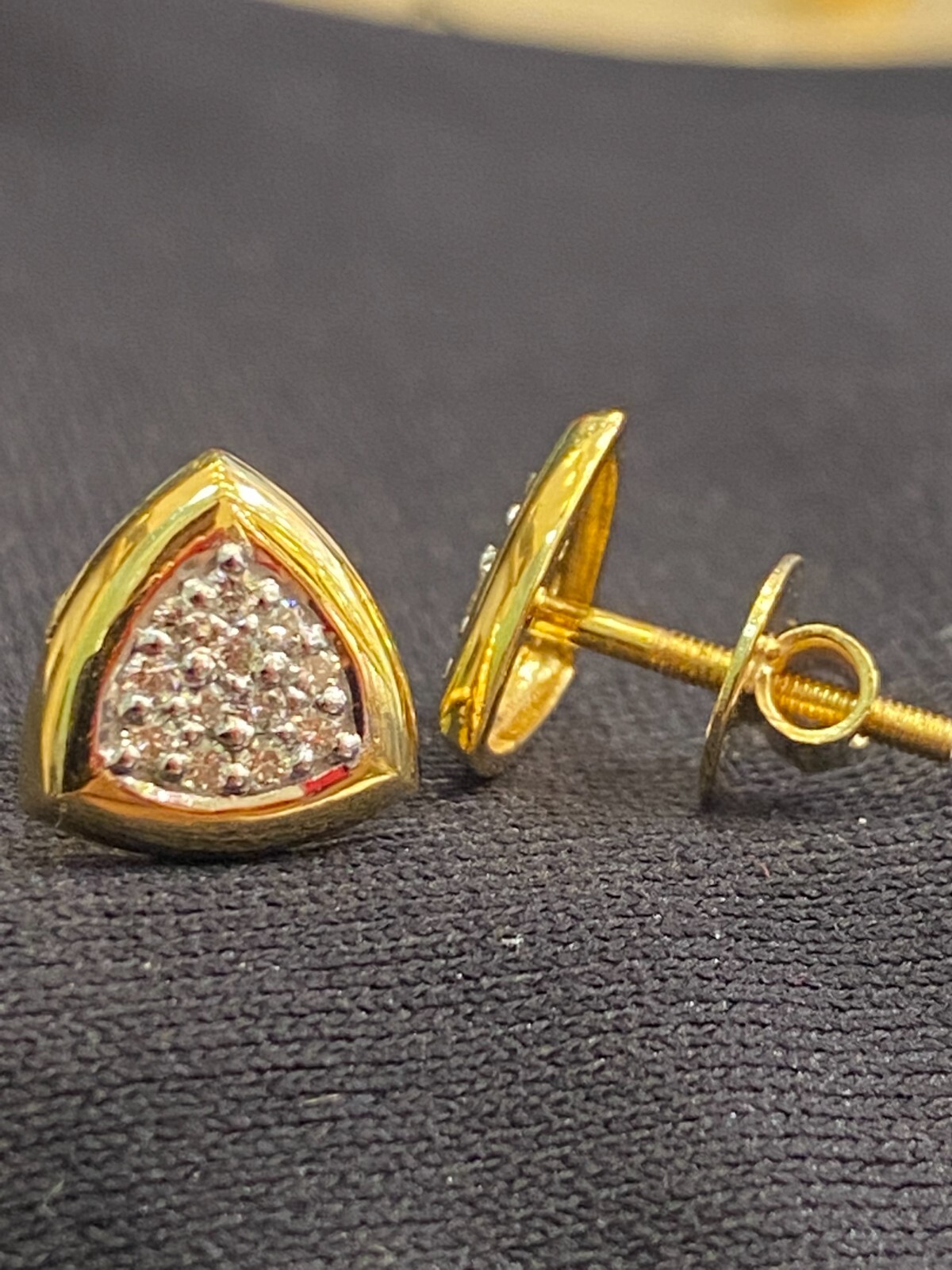 Stunning 0.27 Cts Round Brilliant Cut Natural Diamonds Stud Earrings In 14K Gold