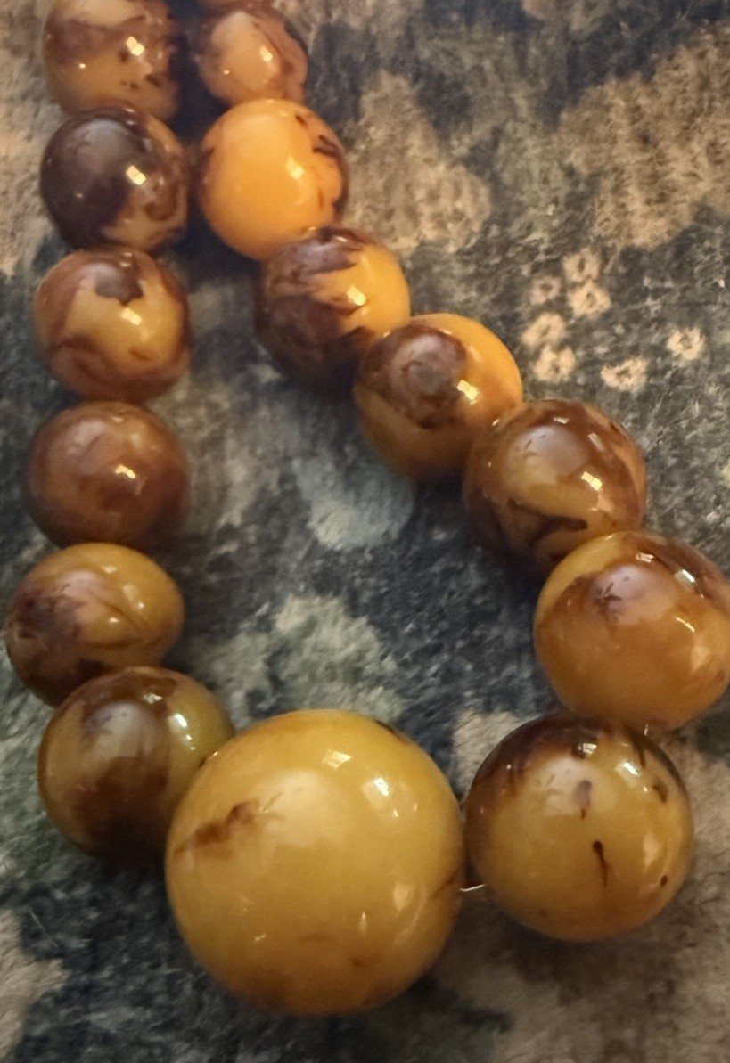 Bakelite Egg Yolk Amber Beaded Necklace Marbled Graduated Steel Cable