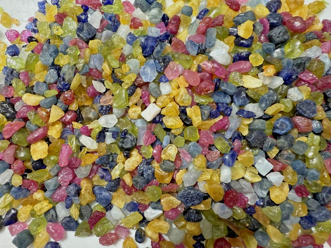 Extreme Quality Multi Sapphire Rough, Heated Treated Rough 3 To 5 MM – 200 Ct