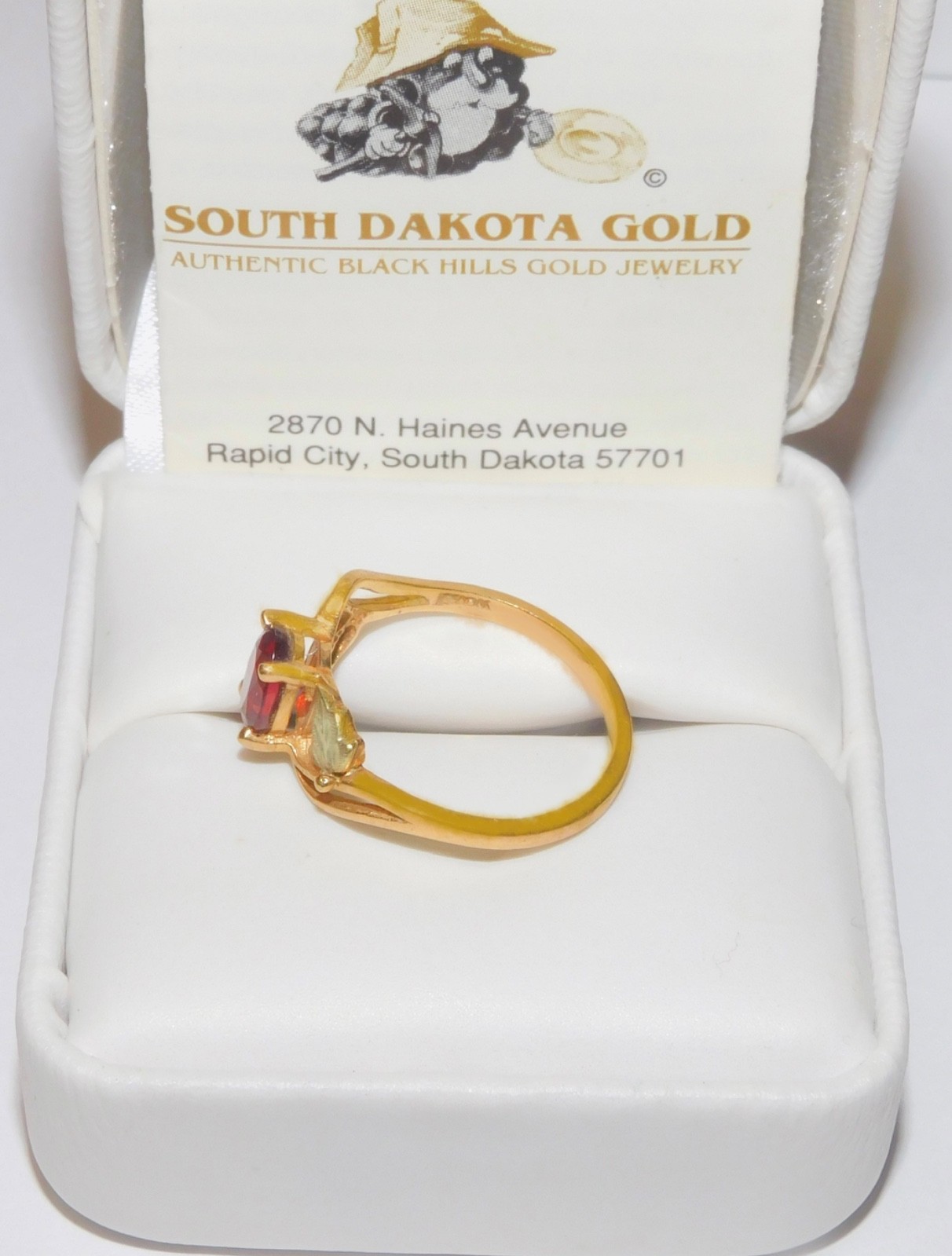 Black Hills Gold 10k Garnet Two Leaves Ring Size 6 1/2
