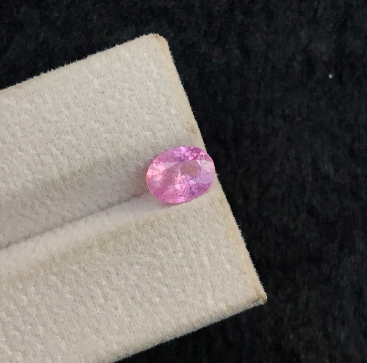 Kashmir Purplish Pink Sapphire 1.60 CT Oval Cut Unheated Natural Loose Gemstone