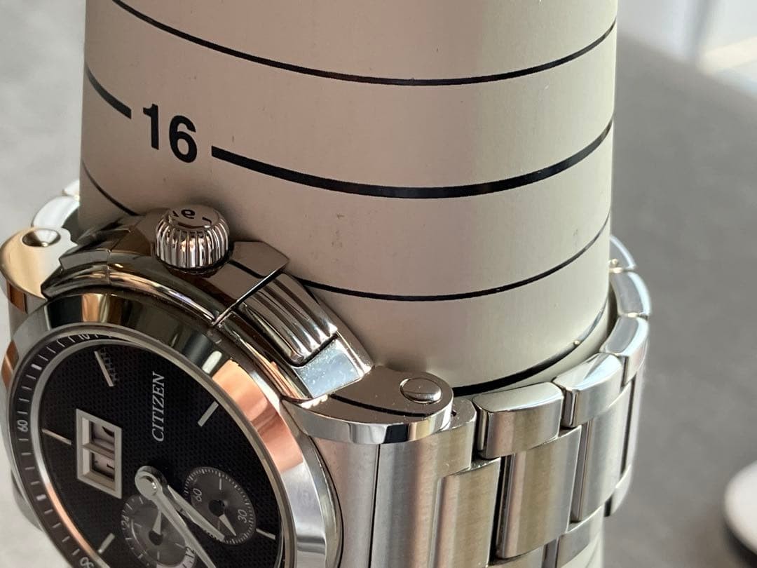Citizen Series 8 Big Date CND72-0031 Eco-drive Solar Watch