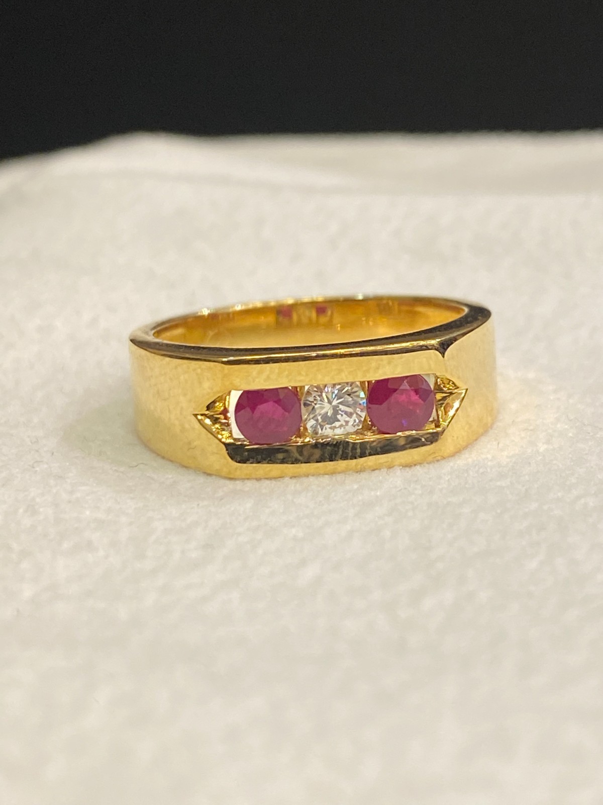 0.70 Cts Round Brilliant F/VS1 Diamonds Channel Set Ruby Men’s Ring In 18K Gold